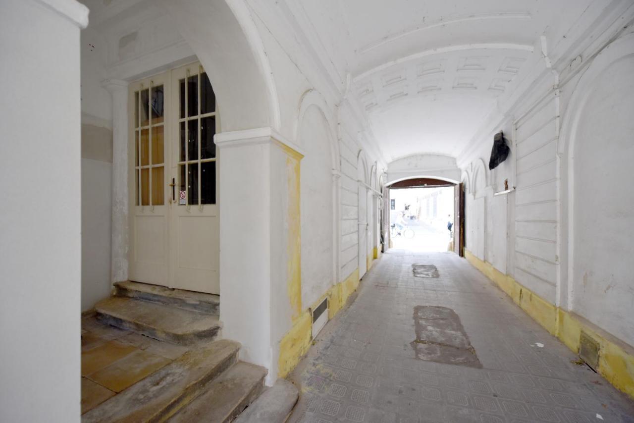 Apartman S Balkonom Trencin Luaran gambar